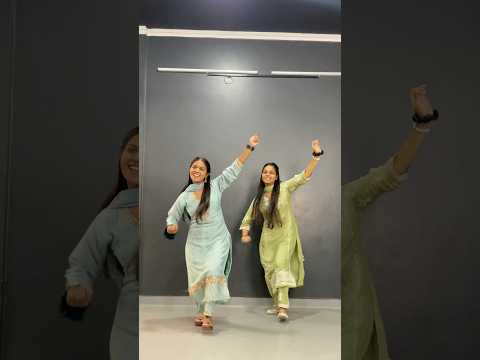 Ik charkha gali de vich | #trendingshorts #explore #viralvideo #viralshort #trend #dance #song #fyp