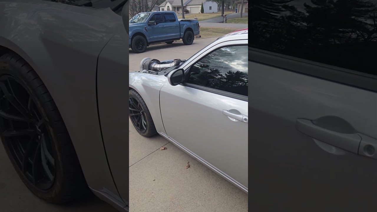 My 2006 2006 Chrysler 300c SRT8 VS Turbo Drag Race πΊπΈ