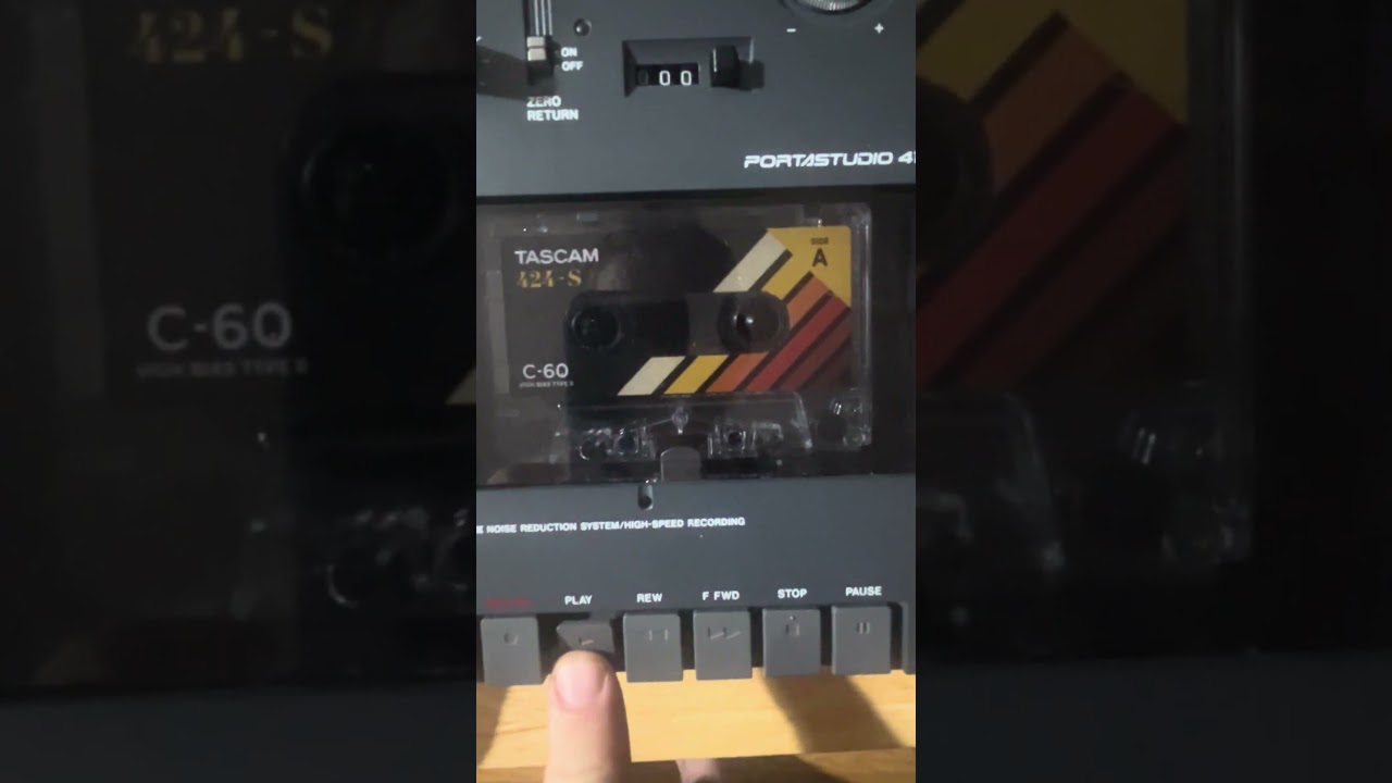 Tascam 414: Classic 4-Track Recorder 🎵