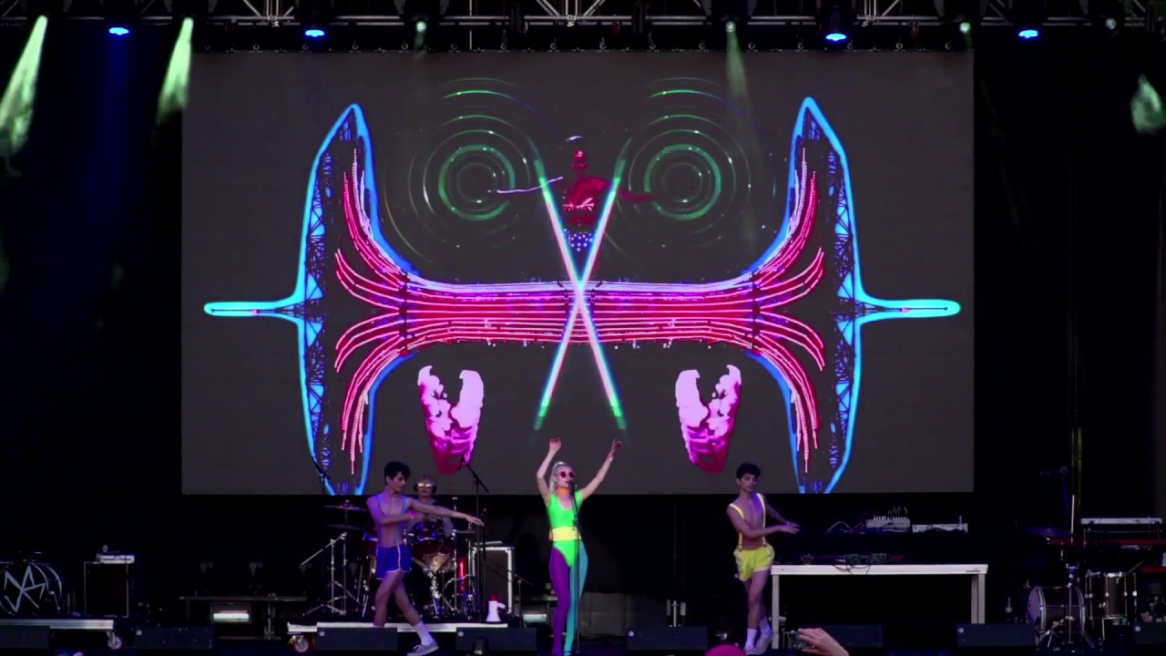 Cintia Lund Performs at World Pride 2017 🎤