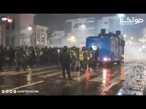 مباشرة من إنزكان .. مواجهات ورشق بالحجارة و تخر.. يب ممتلكات عامة ..