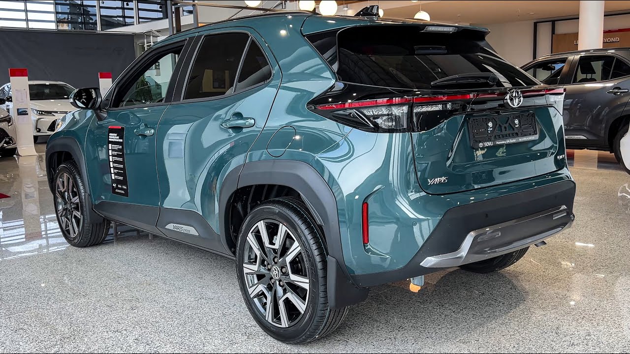 2026 Toyota Yaris Cross Hybrid – Full Walkaround (Interior & Exterior) 4K