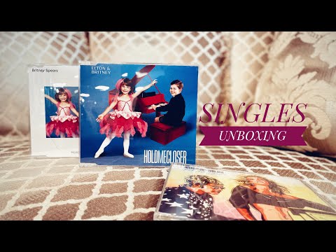 Elton John & Britney Spears - Hold Me Closer (UK Bundle UNBOXING)