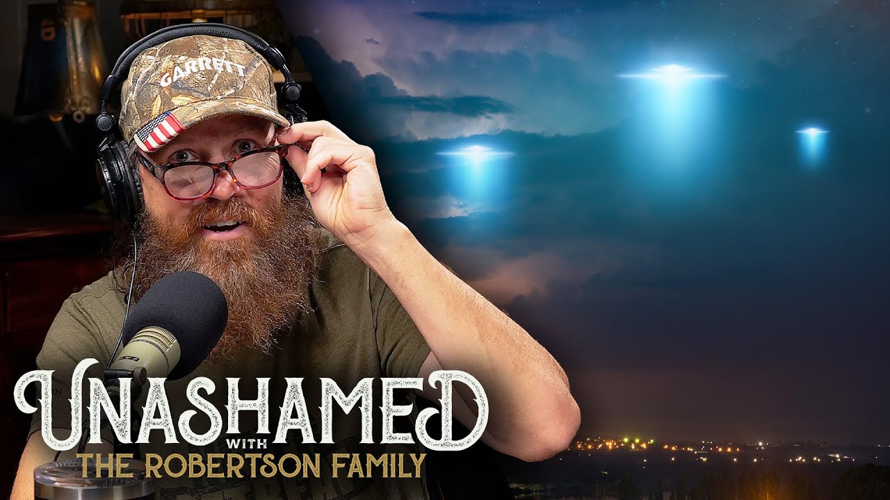 Jase & Al Explore Mysterious Lights Over Zach’s Home 🌌