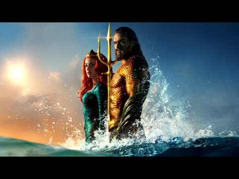 In 1985 Maine, lighthouse keeper Thomas Curry rescues Atlanna, queen of the underwater kingdom of