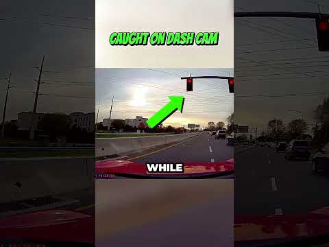 RED LIGHT CAR CRASH CAUGHT ON CAMERA