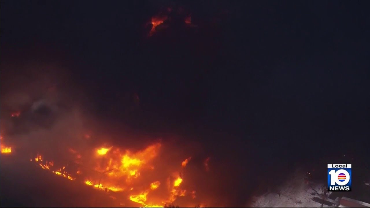 UPS grounds MD-11 planes after fatal crash