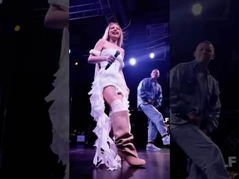 Буду любить тебя сильно и искренне,Смотрю в глаза, а из глаз летят искорки ❤️