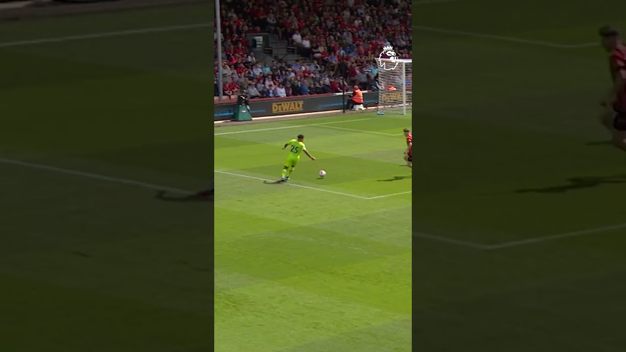 Casemiro Scores Stunning Bicycle Kick Goal! ⚽