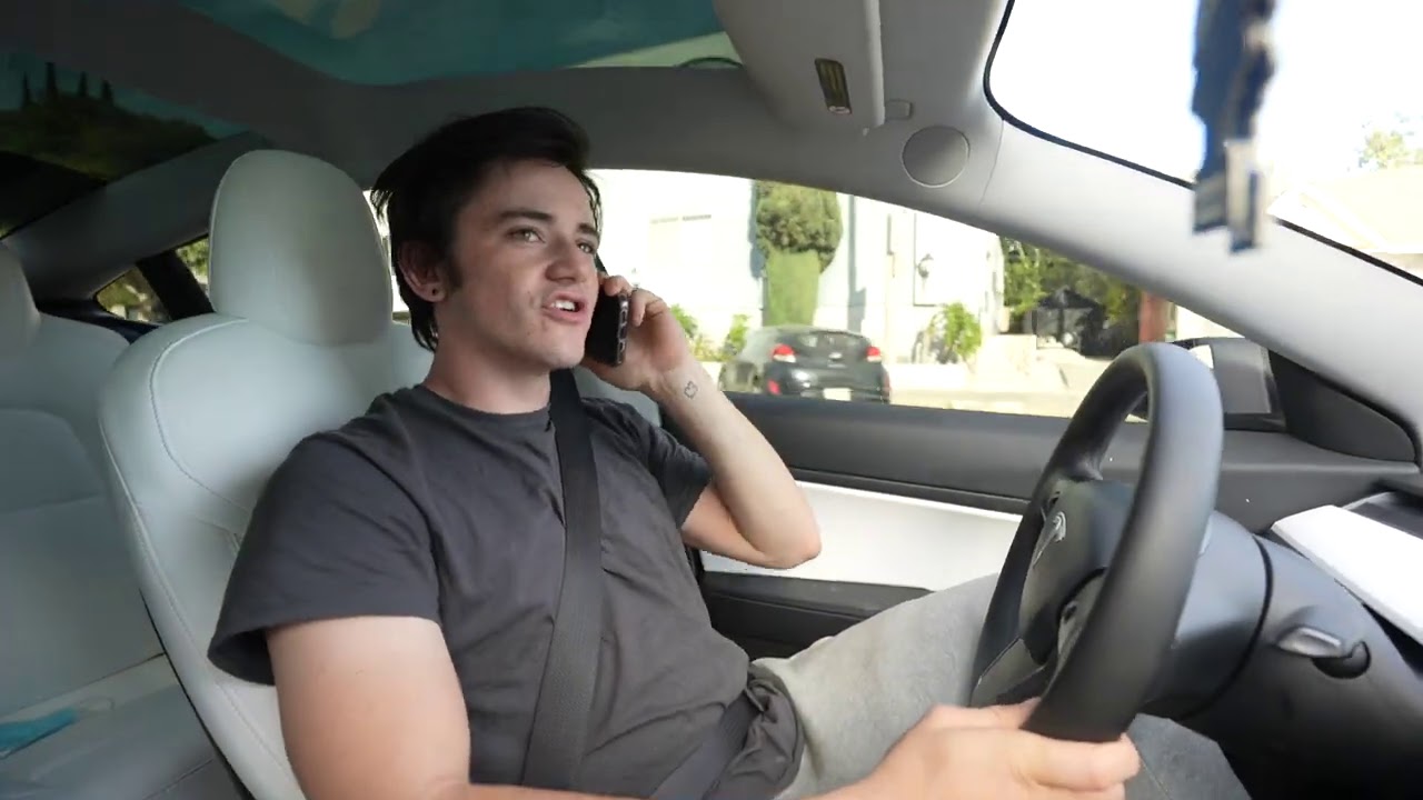 Warning: Drive Away Fast if Followed 🚗