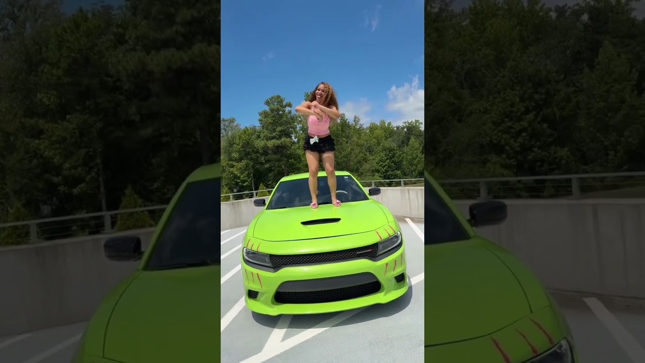 🔥 Young Black Woman Dominates the Streets in a Dodge Charger! 🇬🇷