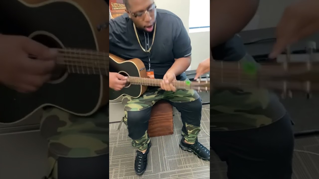 Big Mike Misses the Pick in the Strings 😂