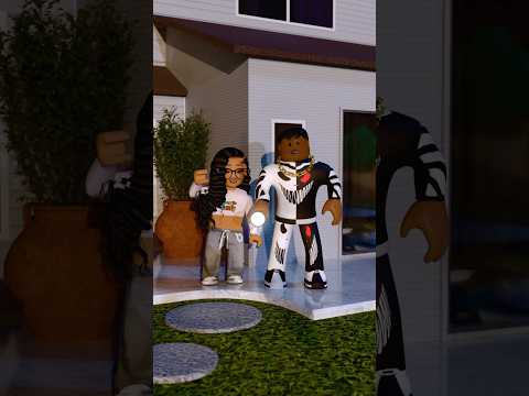 Londyn and Mj Caught Swimming at 3am #roblox