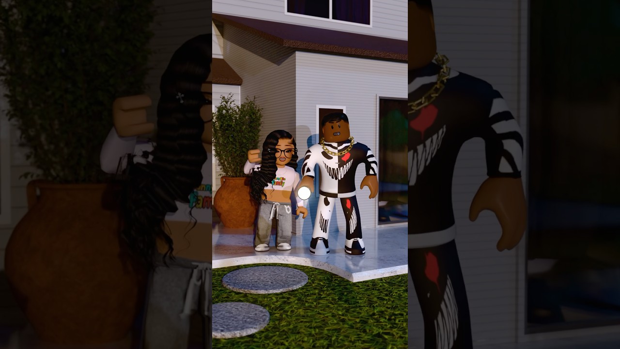 Londyn & MJ Spotted Swimming at 3AM in Roblox! π