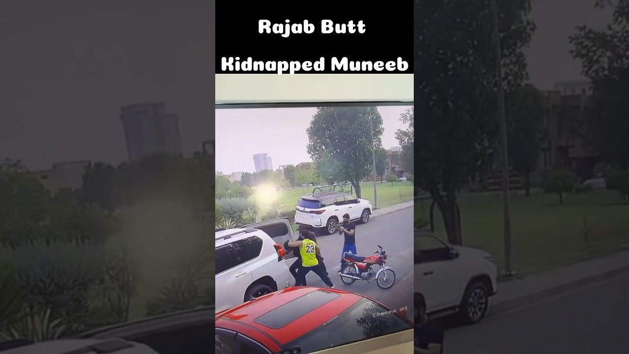 Rajab Butt Kidnaps Muneeb Bhai 😂
