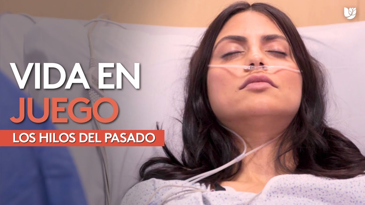 Cristina lucha por su vida tras el ataque | Los Hilos del Pasado | Capítulo 60