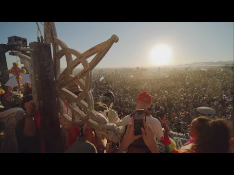 Keinemusik play live - WhoMadeWho & Rampa - UUUU (&ME Remix) @ Burning Man 2022