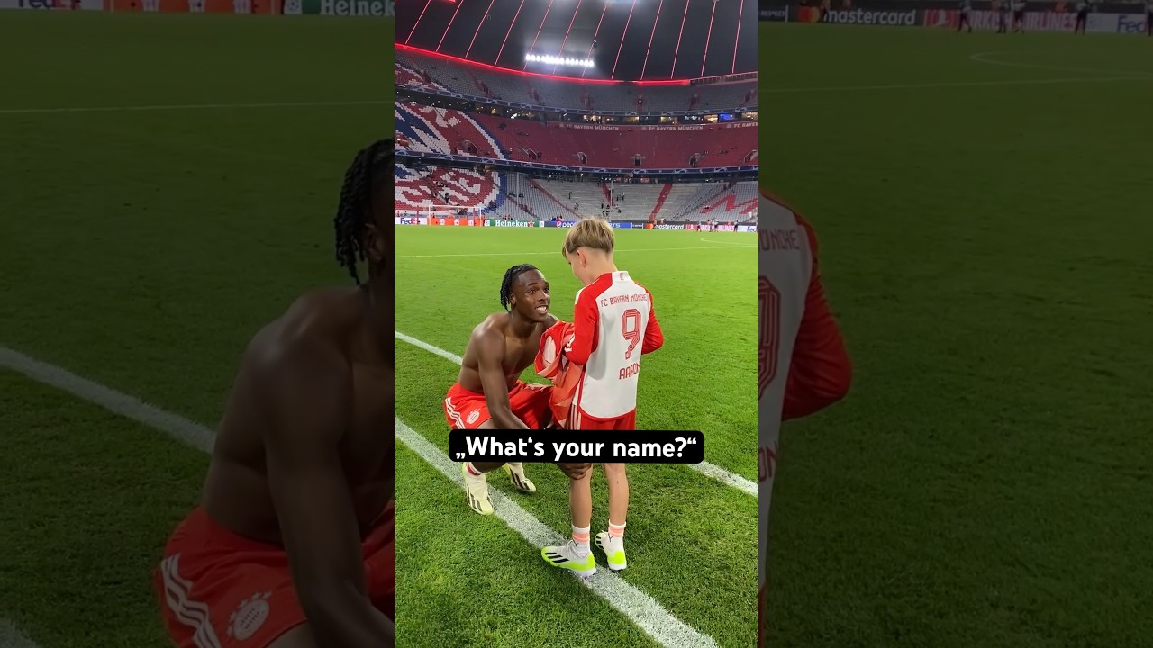 Mathys Tel Fulfills Young Fan's Dream ⚽