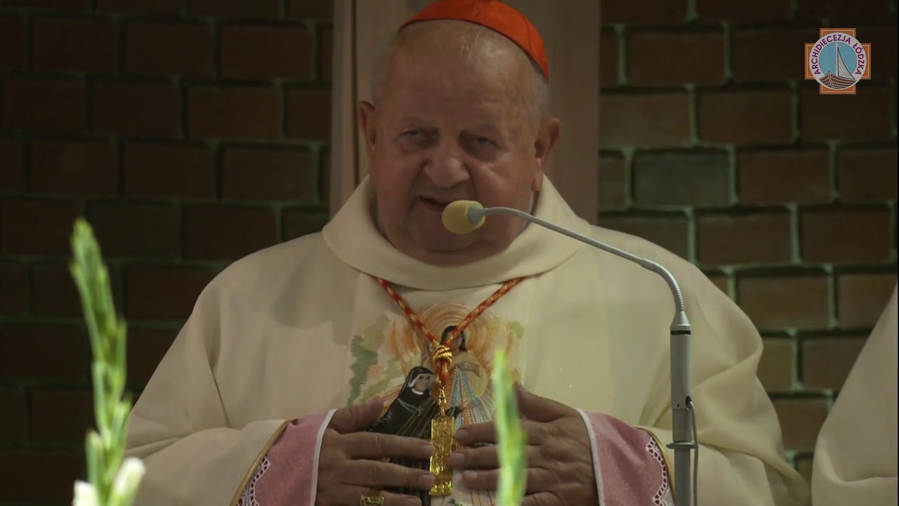 Kardynał Dziwisz Celebrates Feast of St. Faustyna in Łódź 🌸