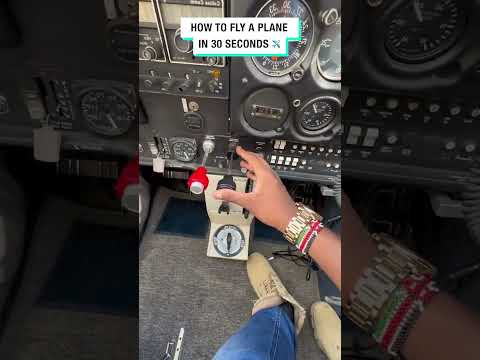 How to fly a plane in 30 seconds ✈️ 🎥 khalifkairo