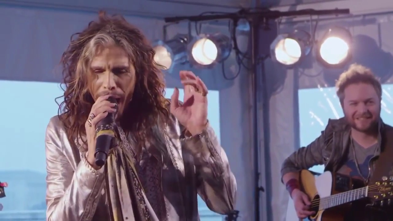 Steven Tyler Performs 'I Don't Want to Miss a Thing' in Stunning Acoustic Version 🎸