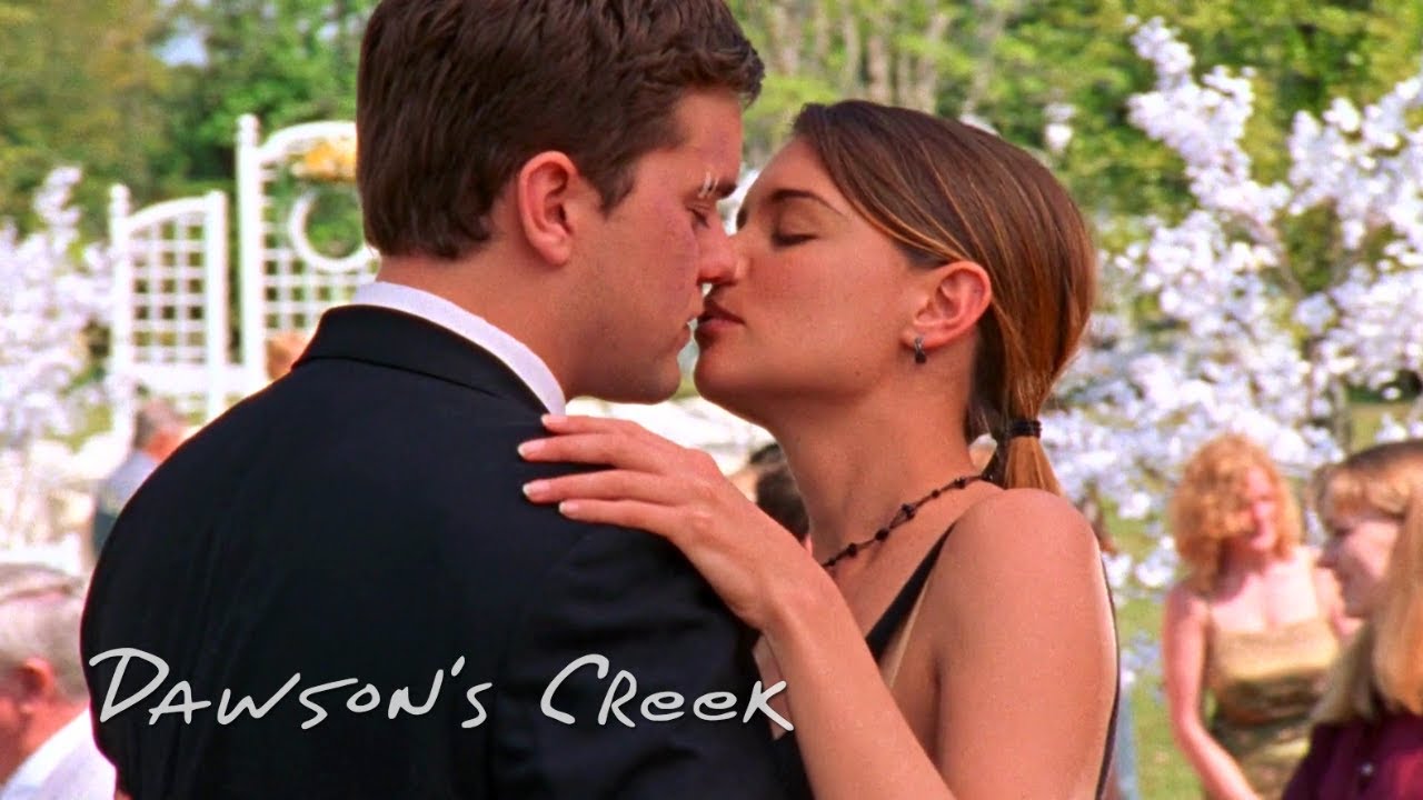 Joey Supports Pacey's Kiss | Dawson's Creek Finale