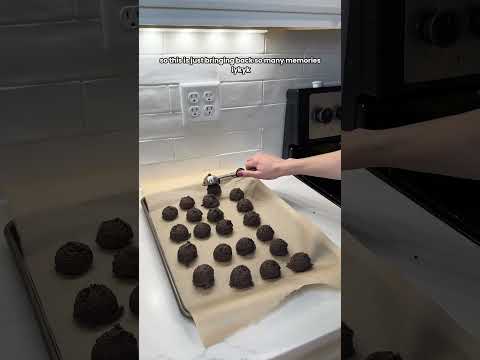 Oreo balls🤝🏻me #thanksgiving #dessert #dessertidea #thanksgivingdesserts #dessertideas #easyrecipe