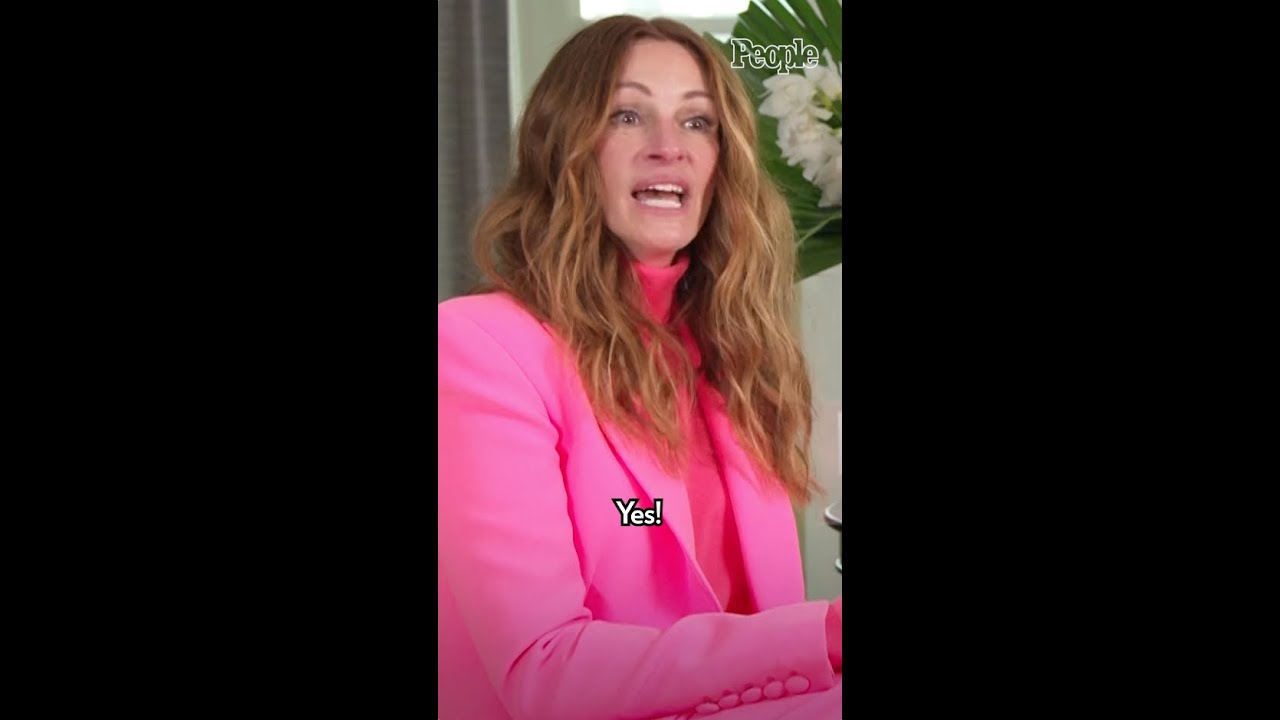 Julia Roberts Cheers for George Clooney’s 3rd Sexiest Man Title