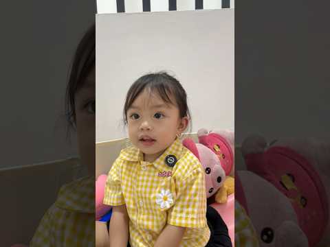 Jasmine udah bisa isengin momy keke #tomikeke