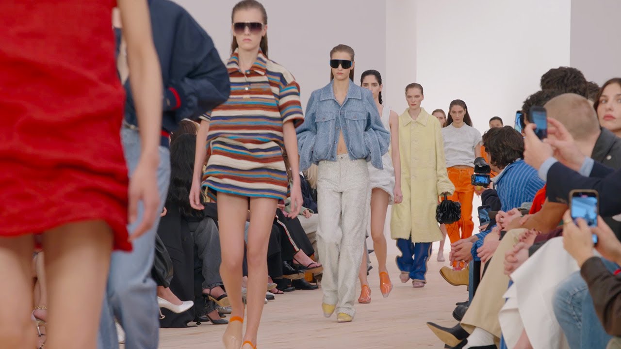 LOEWE Spring/Summer 2026 Women's Runway Collection