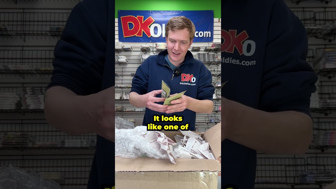 Joey Unboxes a New Xbox 360 Collection Featuring Kinect