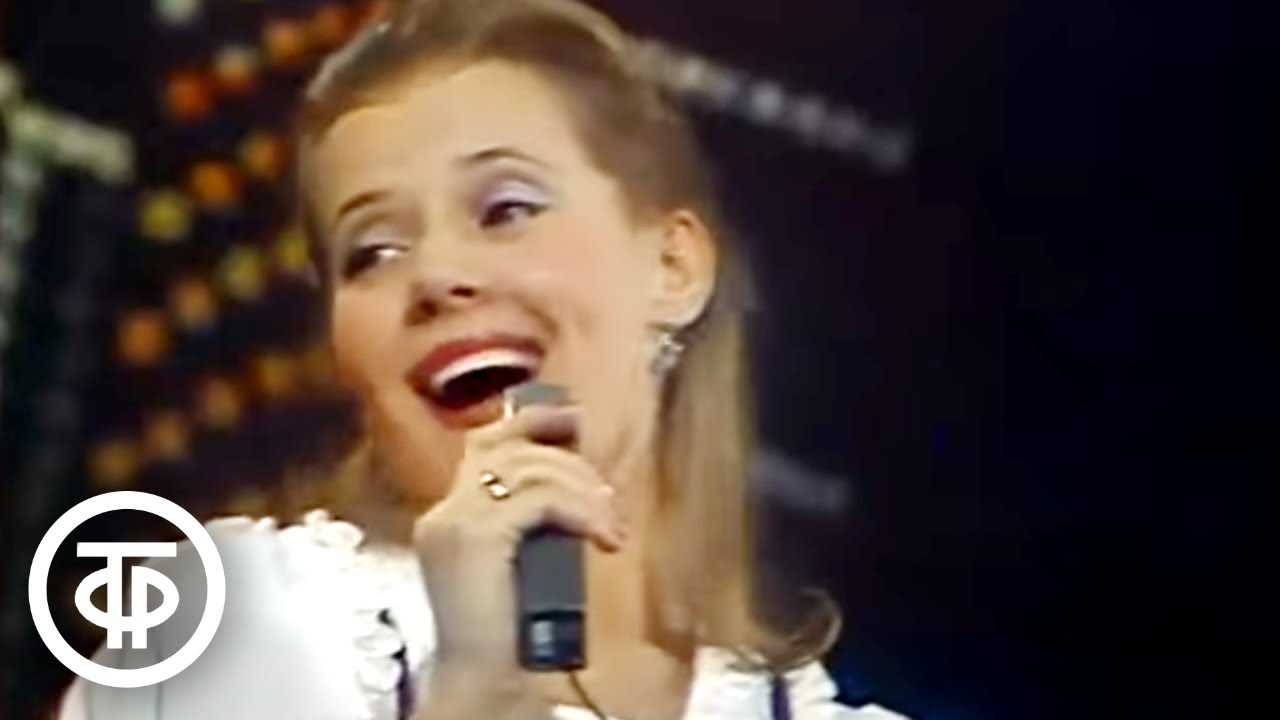 Людмила Сенчина и хор 'Камушки' — незабываемое исполнение 1978 года 🎶