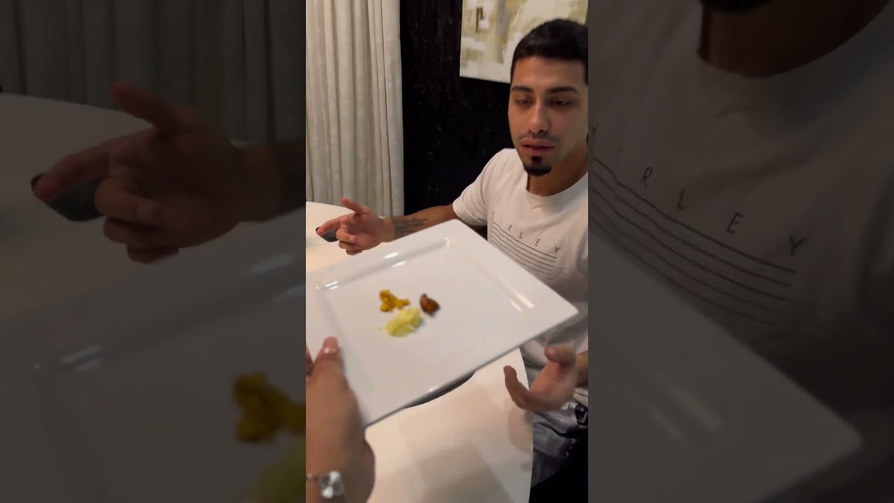 Heartwarming Family Moment: Mom Shares Food Differently with Dad and Son 🍽️