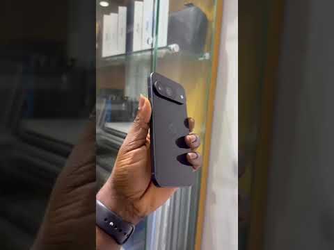 Google Pixel 9 in Obsidian Black