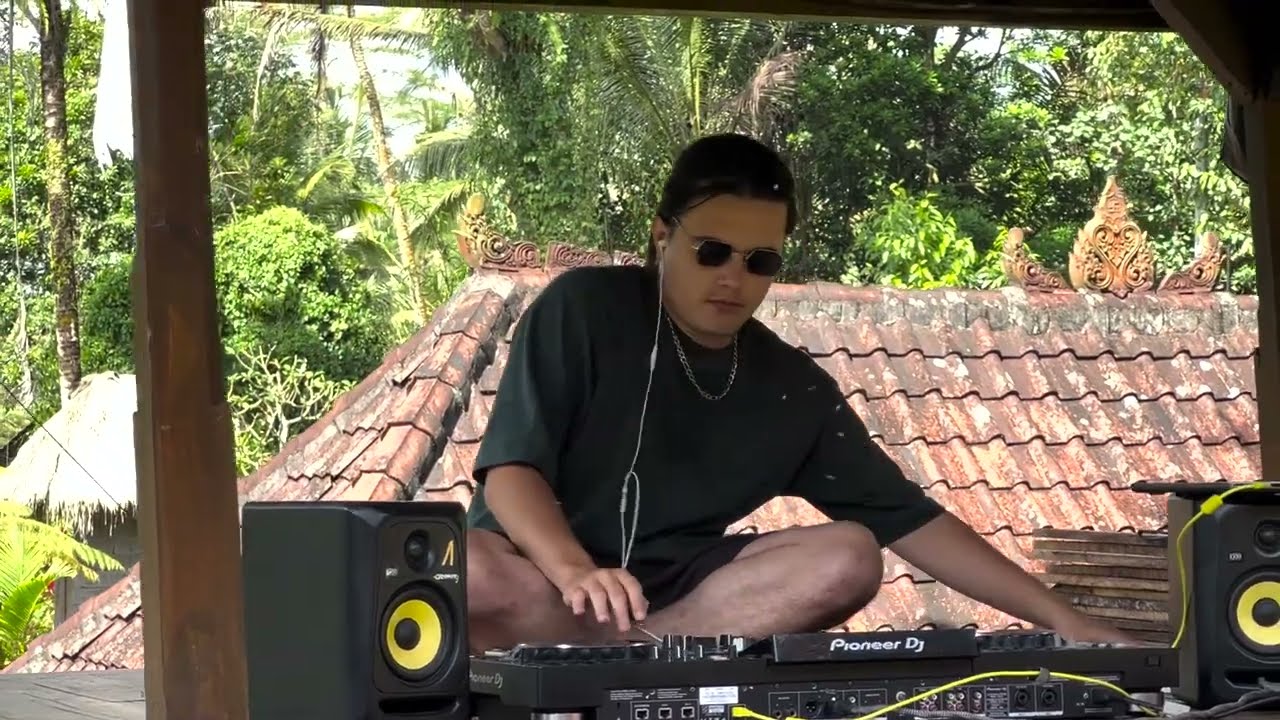 LIVE DJ Set with DJ JayJax While Enjoying Coffee in Ubud, Bali