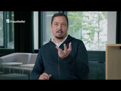 Kryptografie in der Praxis: Trainer-Porträt Daniel Loebenberger | Fraunhofer AISEC