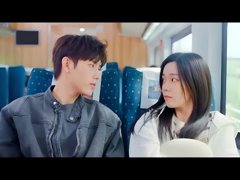 بنت مشاكسه بيوقع فحبها اجمل شاب في المدرسه وبيسيب كل البنات اللي معجبين بيه ملخص مسلسل