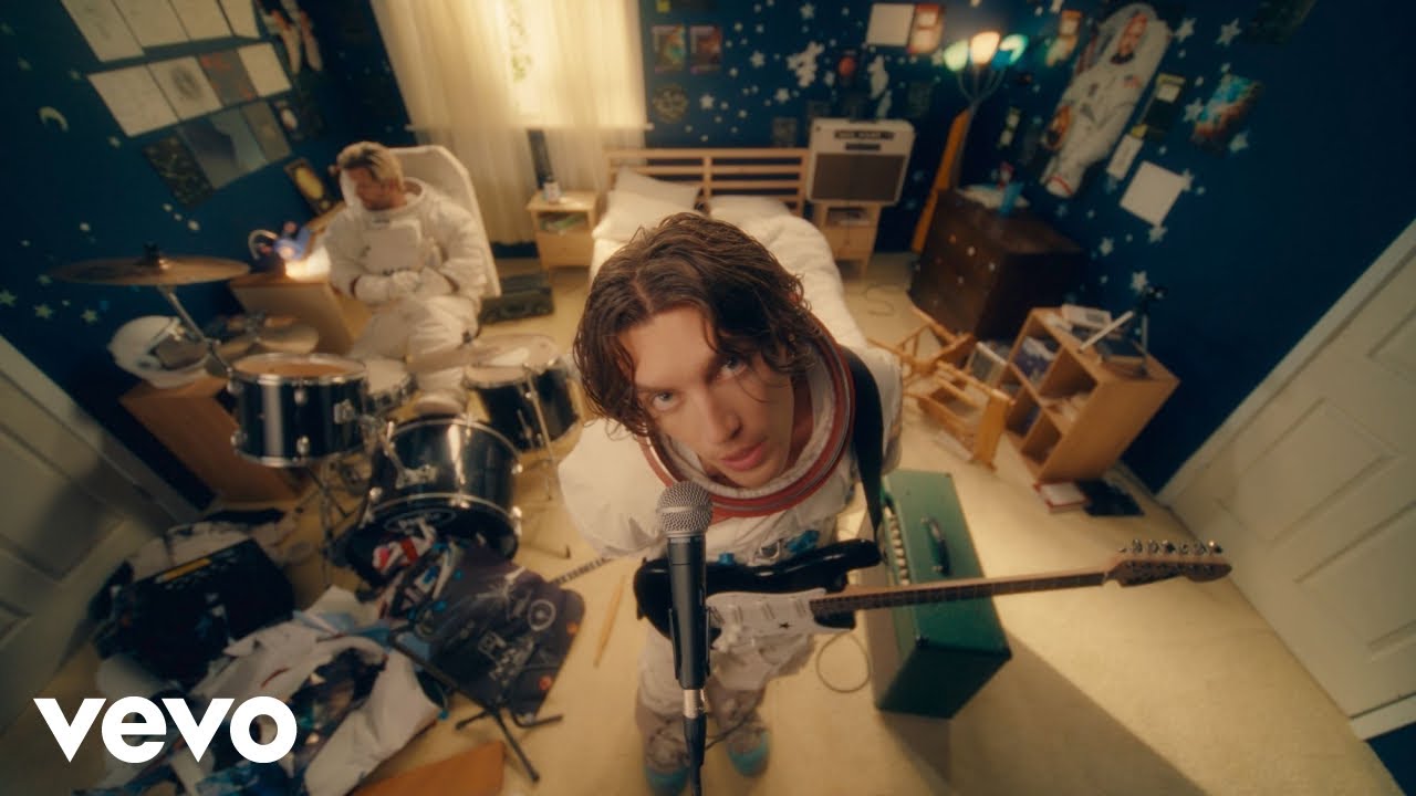 LANY's 'XXL' Official Music Video – Watch & Pre-Order Their New Album! 🎶