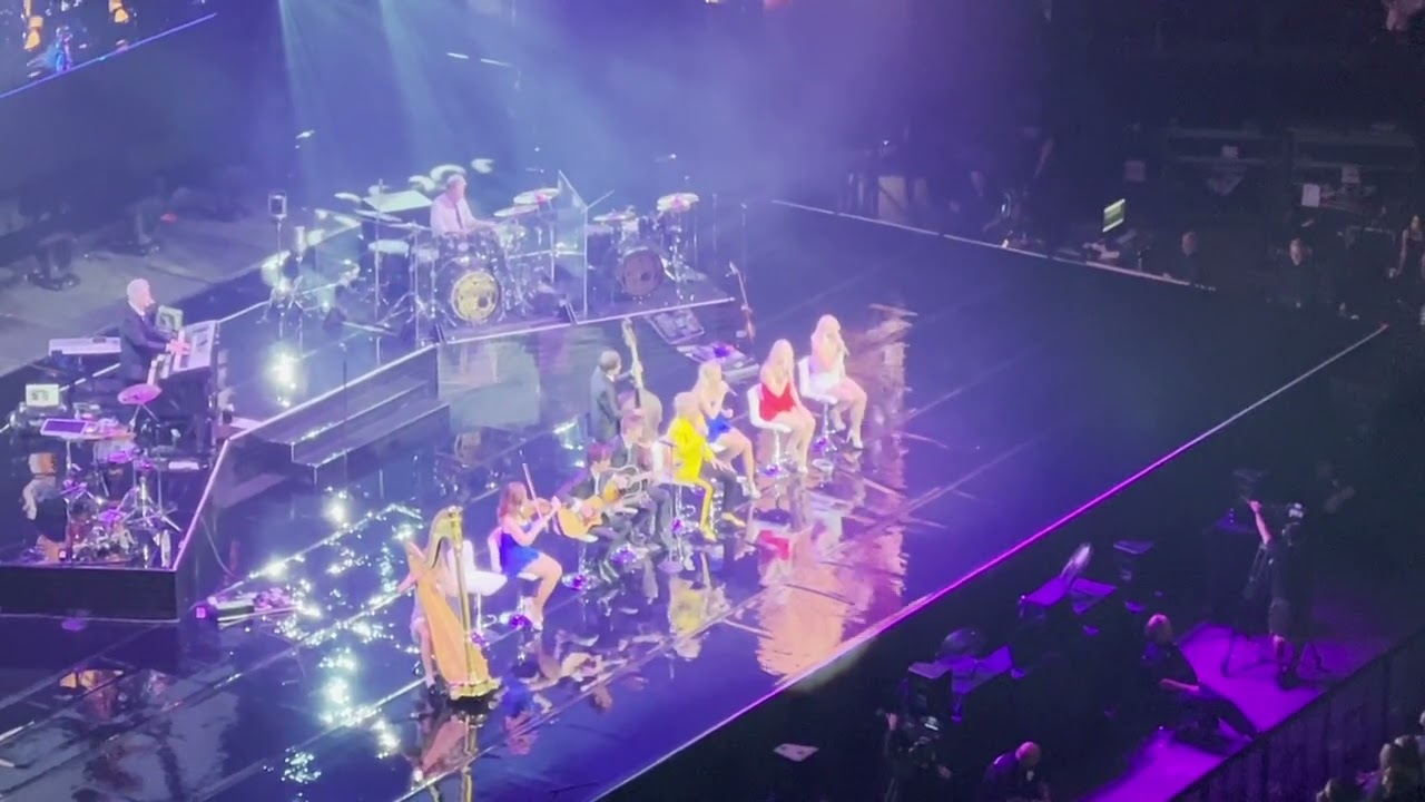 Rod Stewart Performs 'You're In My Heart' in St. Paul ๐ถ