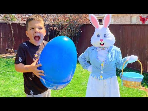 EASTER BUNNY CAUGHT ON CAMERA! Caleb & Mommy LOOK for EASTER EGGS & SURPRISE TOYS in Backyard!
