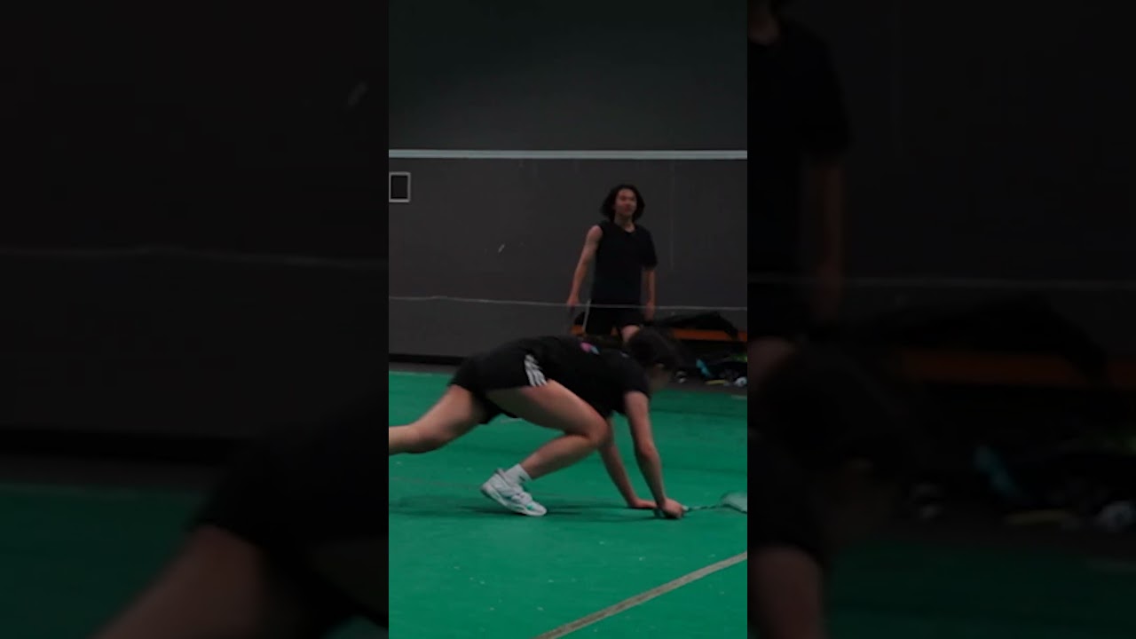 Badminton 1v1 for hotpot... #shorts