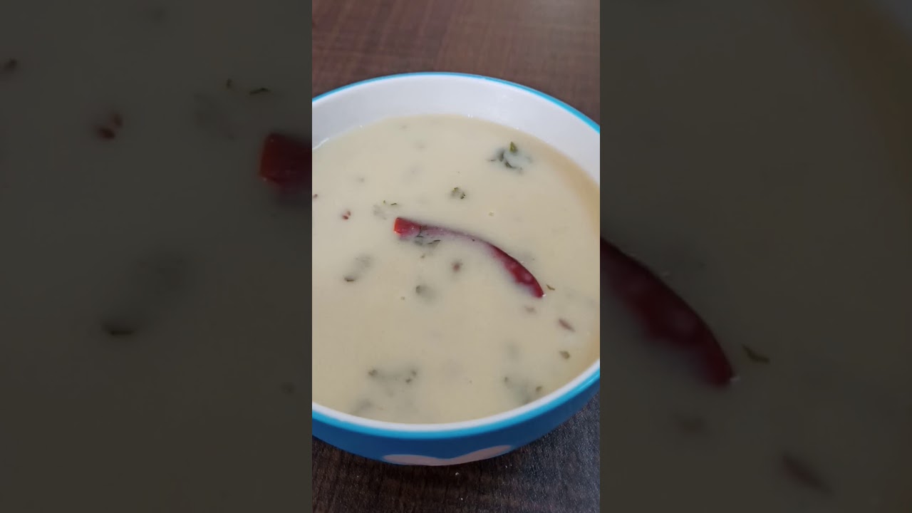 Gujarati Kadhi: Sweet & Savory Delight 🍲