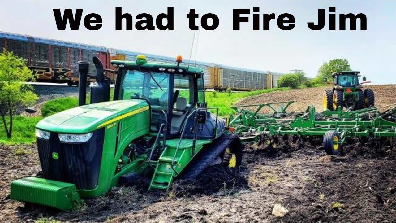 John Deere Tractor Gets Stuck in Mud 🚜