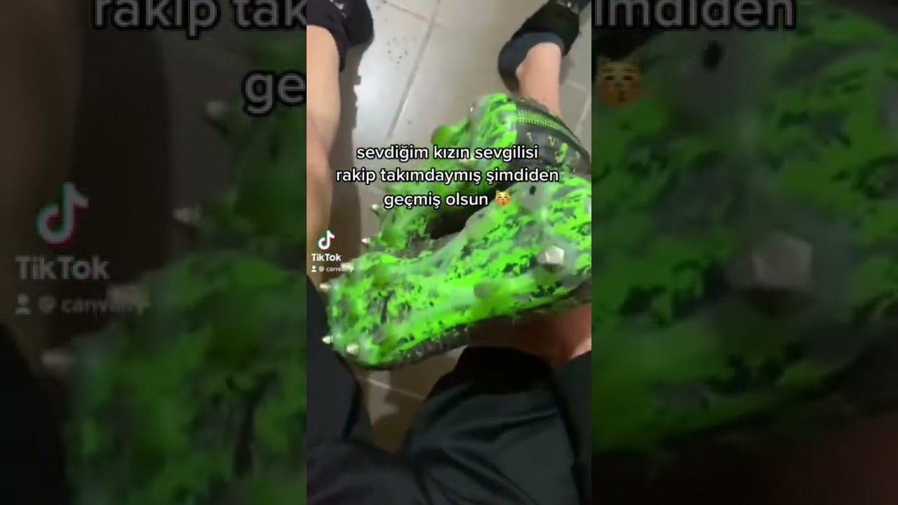 Genç, Çivili Kramponla Çocuğun Bacağını Kırmaya Çalıştı