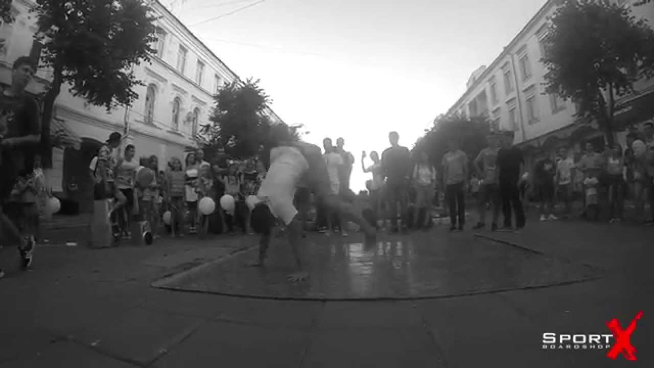 8Street & Traveler's Coffee Jam & Dance Classes 🎶