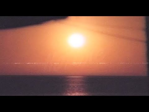 Energy 52 - Cafe Del Mar (Tale Of Us Renaissance Remix) (Renaissance Records)