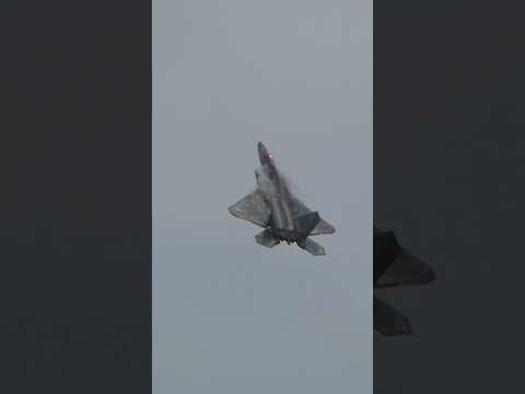 F-22 cobra maneuver!