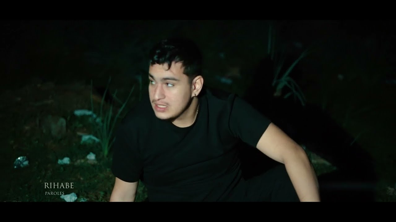 Cheb Kouki - Hkayti Mal9itlhach 3onwan - حكايتي ملقيتلهاش عنوان  | Clip Officiel