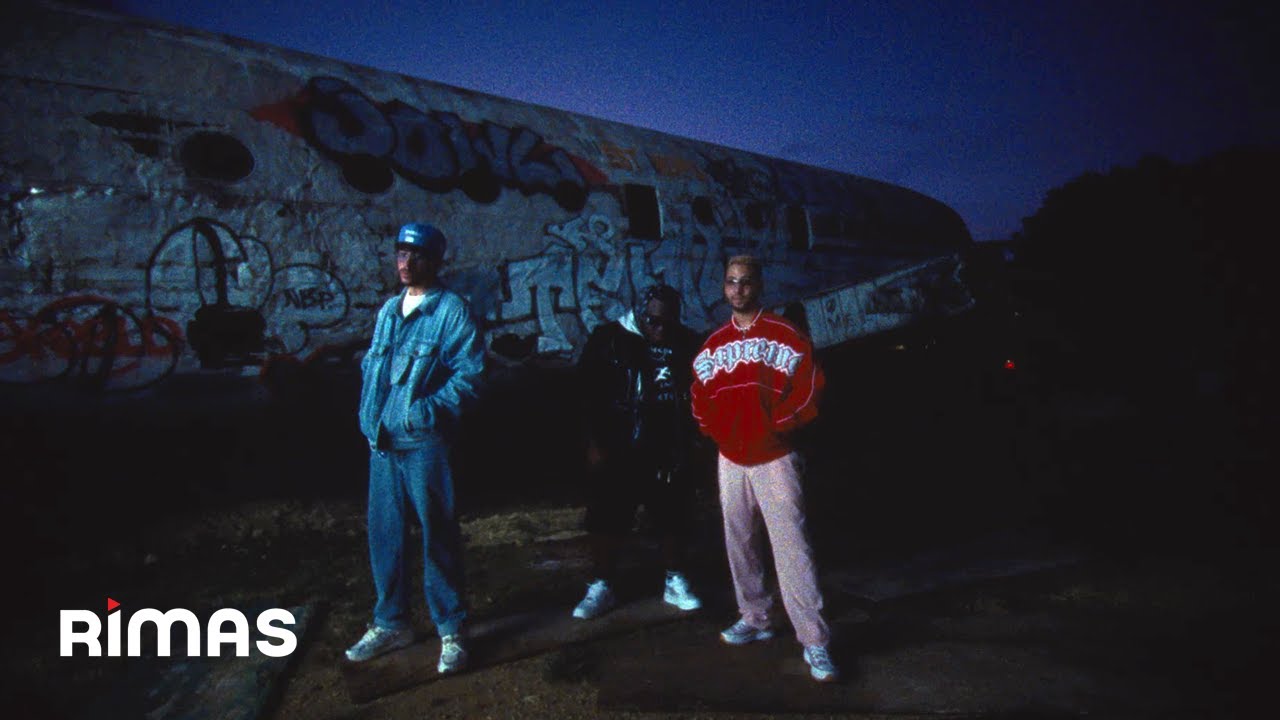 Mora x Bad Bunny x Sech - Volando Remix (Video Oficial)