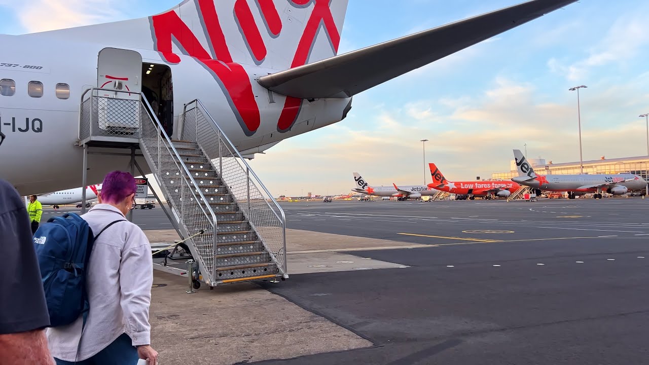Full Flight - Sydney to Melbourne Virgin Australia VA804 Boeing 737-800